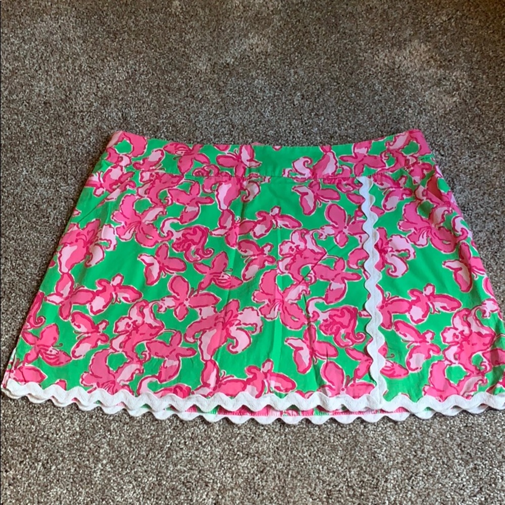 Lilly Pulitzer skort size 4